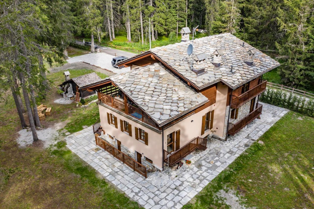 Wildhomes Wild Wolf Lodge Courmayeur Esterno foto