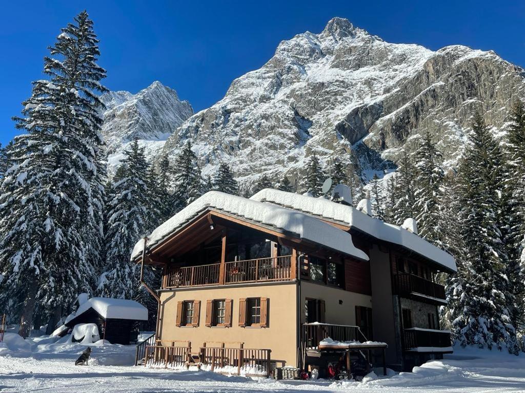 Wildhomes Wild Wolf Lodge Courmayeur Esterno foto